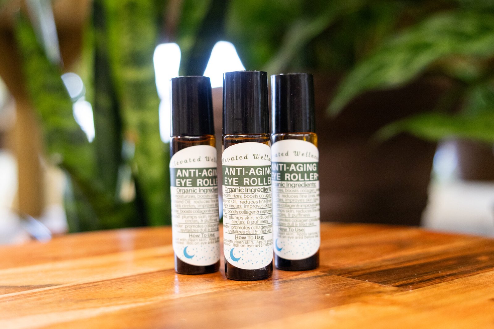 Anti-Aging Eye Roller - Image 2